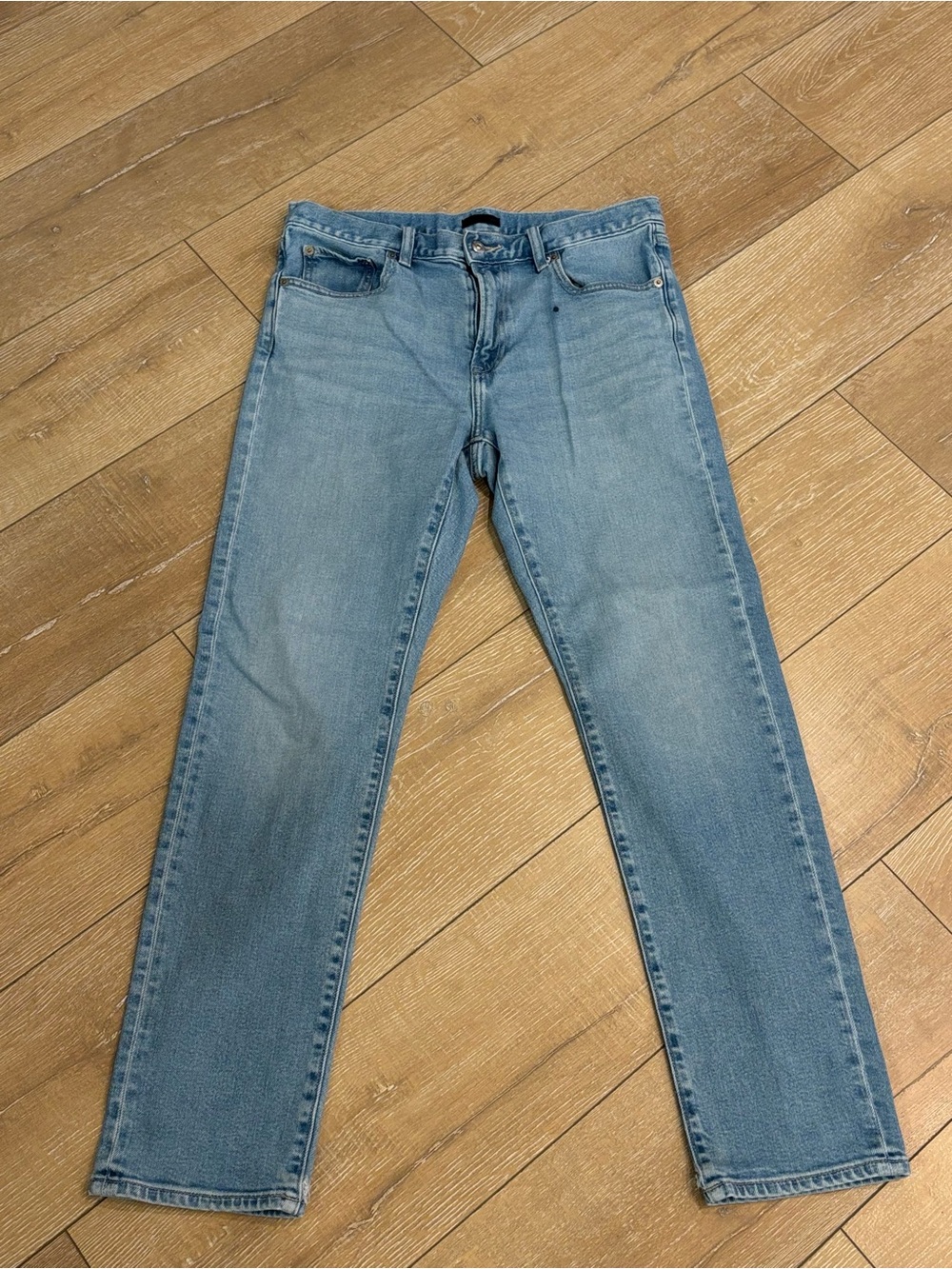 UNIQLO Jeans Men’s 32x32 Slim Straight Light Wash Blue Denim